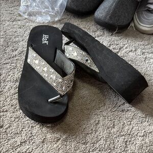 H2K Women's Black and Silver Embellished Sandals